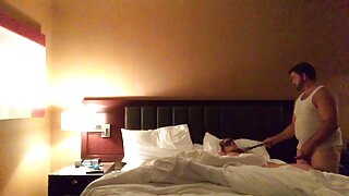 Christy Ann kel Johnny ile seks istiyor porno indir anal